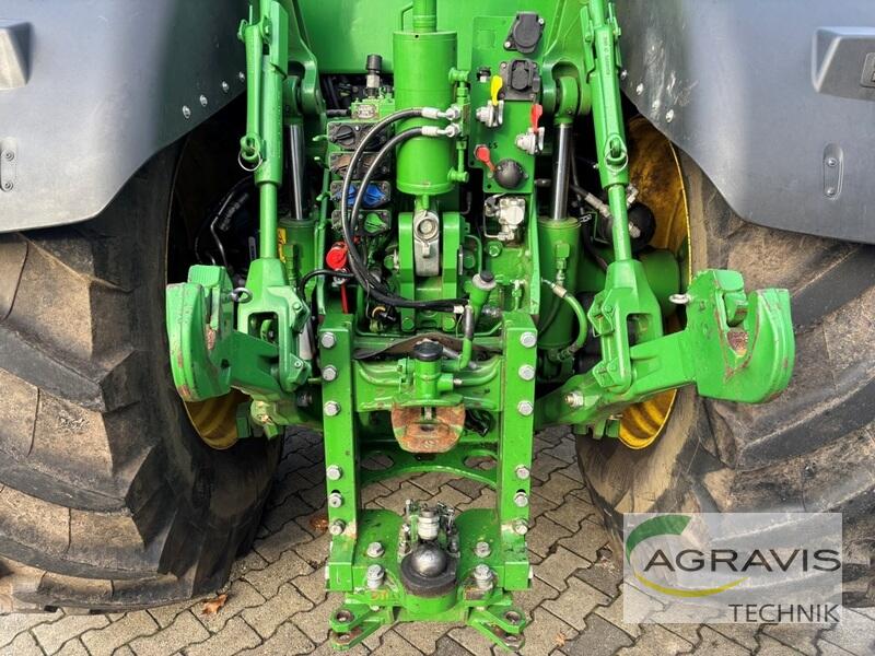 John Deere 8320R